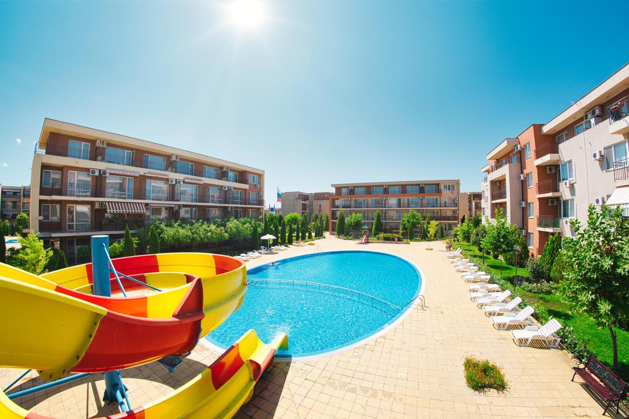 Holiday Garden Resort Sunny Beach Ngoại thất bức ảnh