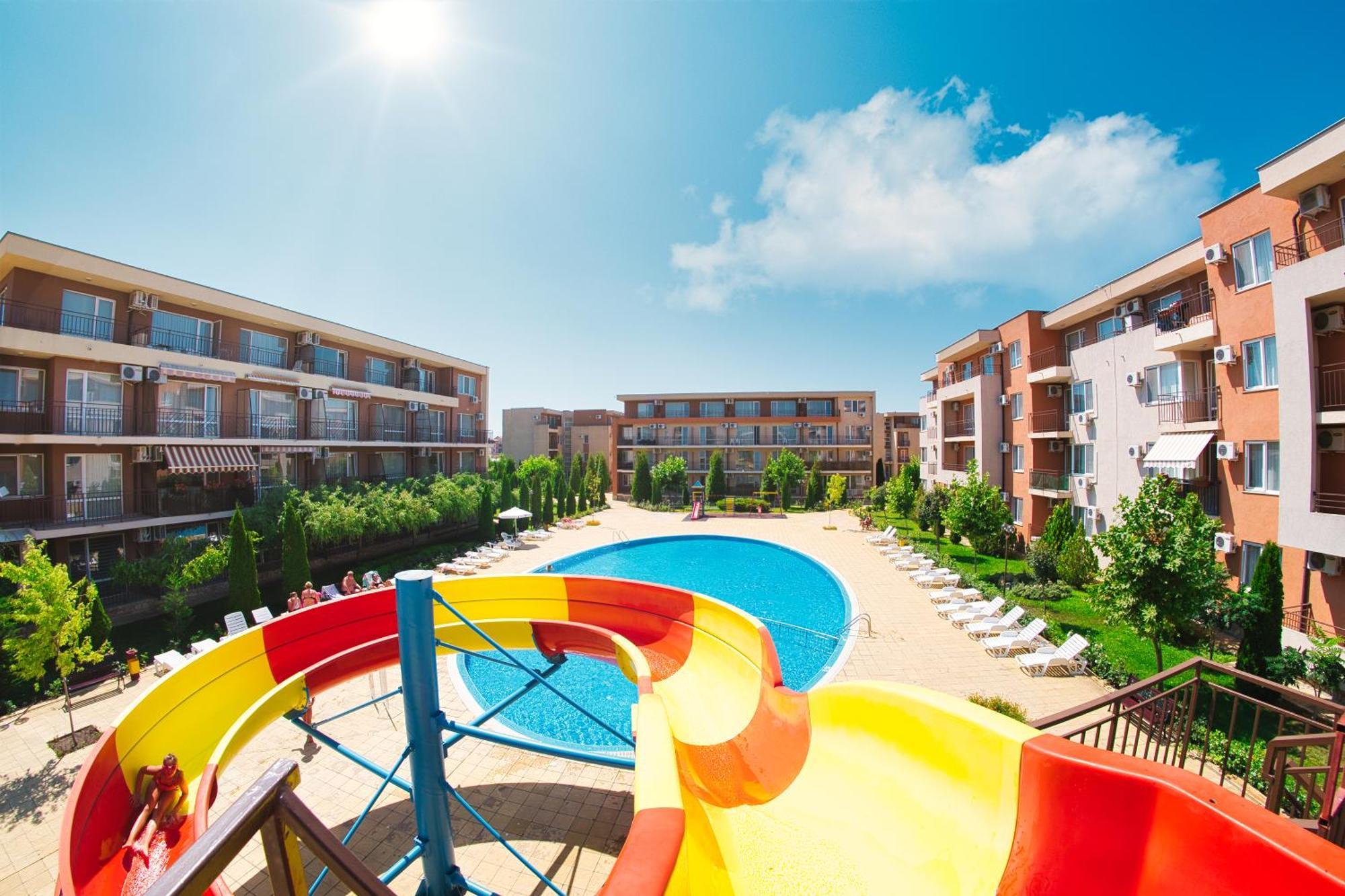 Holiday Garden Resort Sunny Beach Ngoại thất bức ảnh