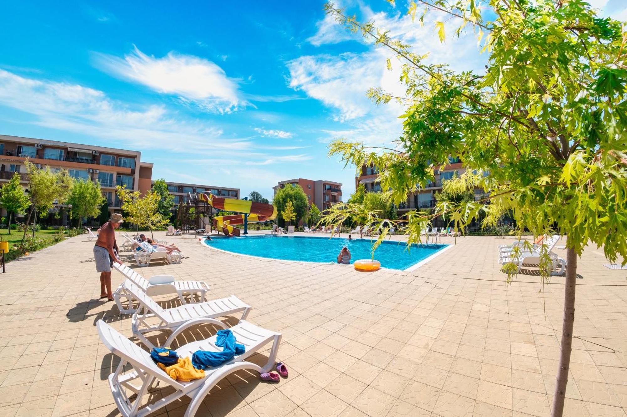 Holiday Garden Resort Sunny Beach Ngoại thất bức ảnh