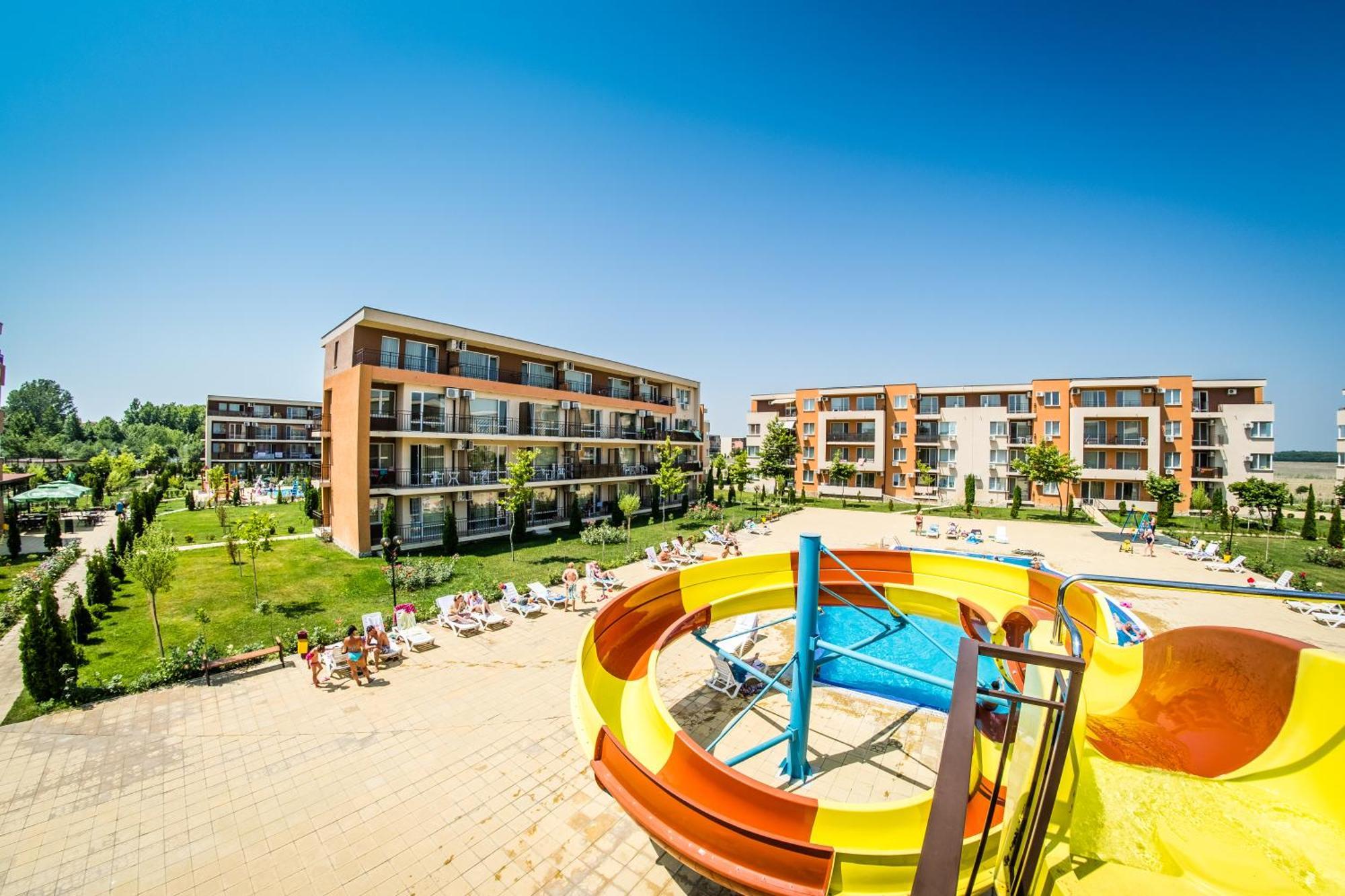 Holiday Garden Resort Sunny Beach Ngoại thất bức ảnh