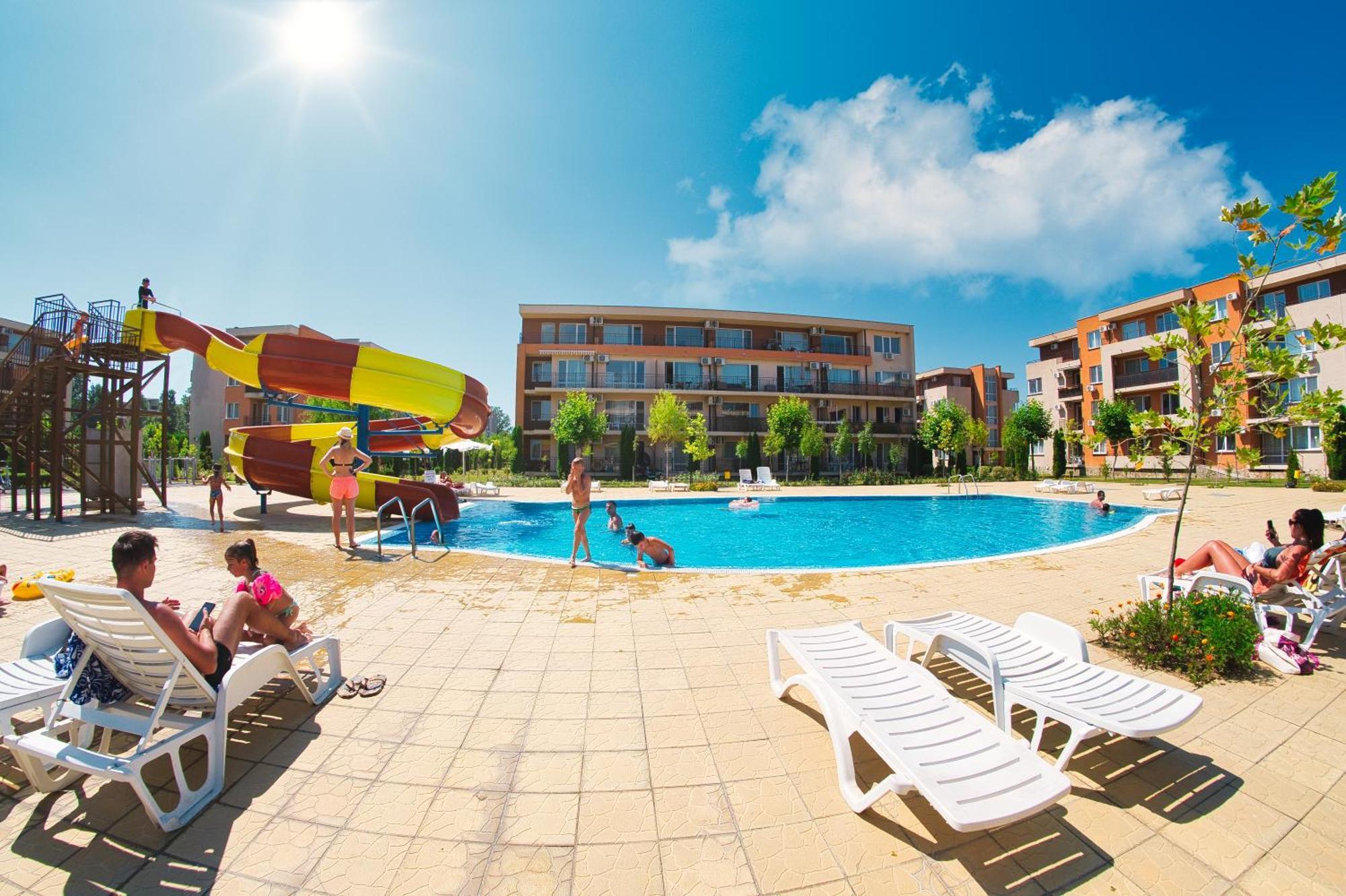 Holiday Garden Resort Sunny Beach Ngoại thất bức ảnh