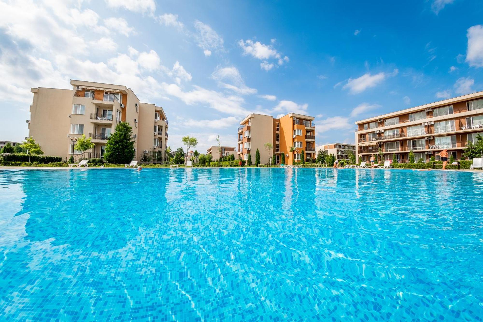 Holiday Garden Resort Sunny Beach Ngoại thất bức ảnh