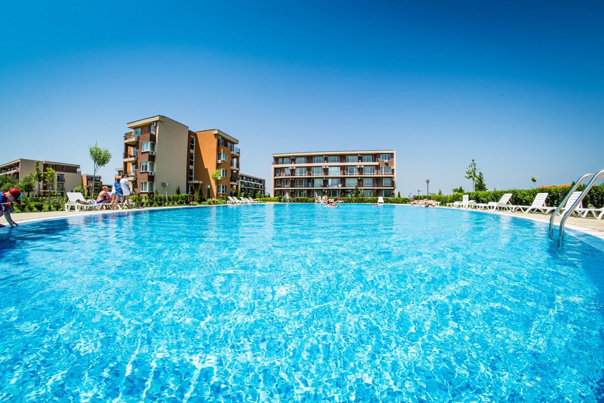 Holiday Garden Resort Sunny Beach Ngoại thất bức ảnh
