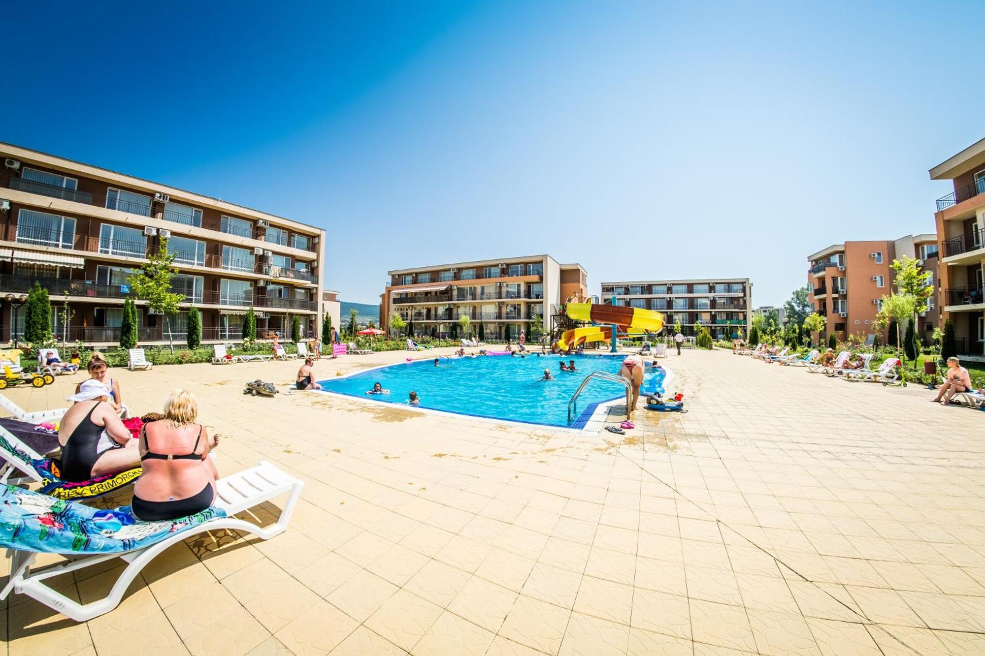 Holiday Garden Resort Sunny Beach Ngoại thất bức ảnh