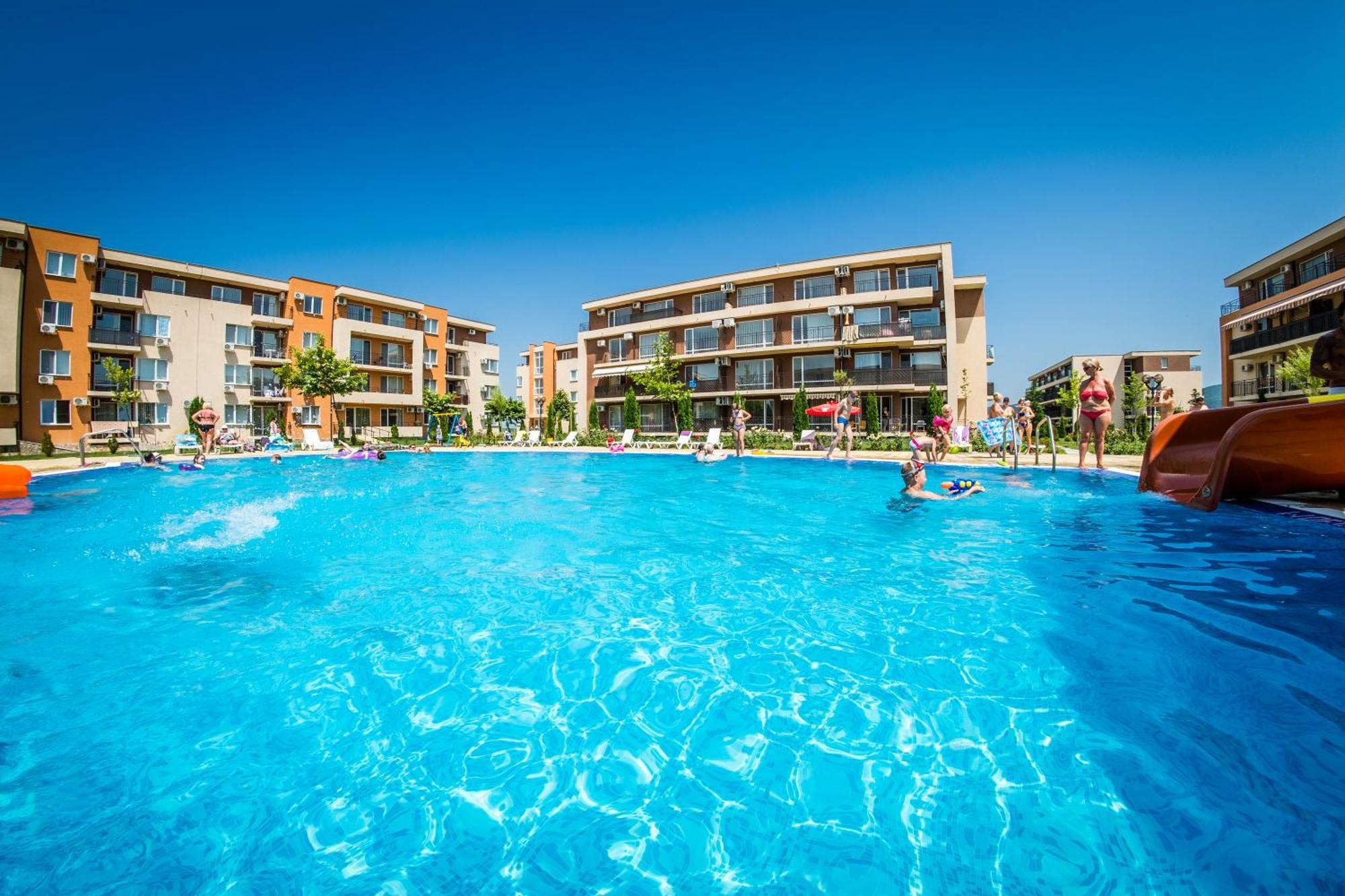 Holiday Garden Resort Sunny Beach Ngoại thất bức ảnh