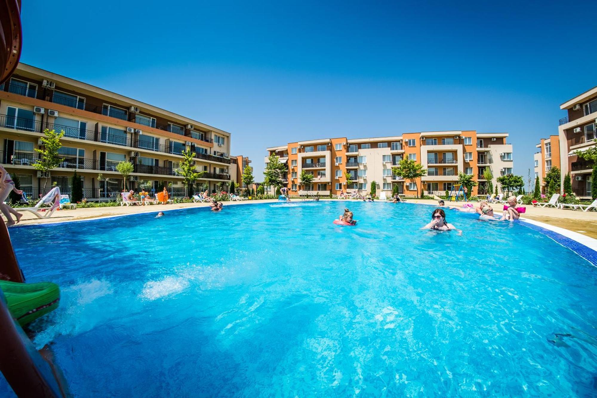Holiday Garden Resort Sunny Beach Ngoại thất bức ảnh