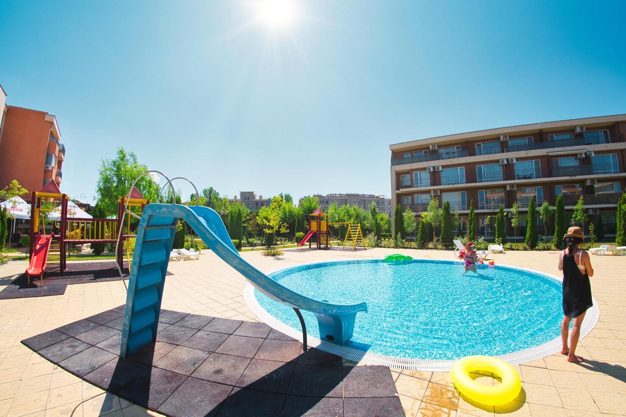 Holiday Garden Resort Sunny Beach Ngoại thất bức ảnh