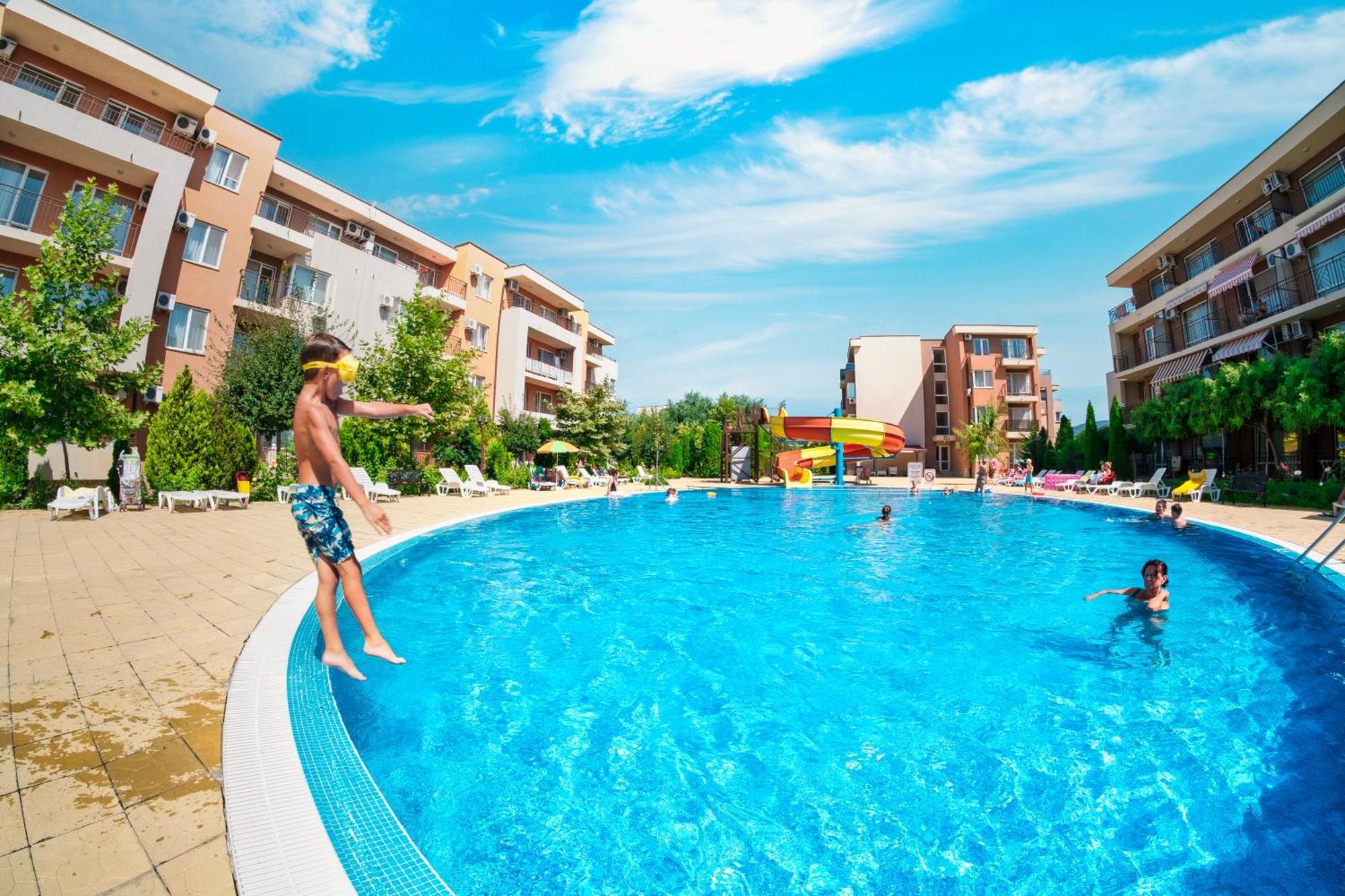 Holiday Garden Resort Sunny Beach Ngoại thất bức ảnh